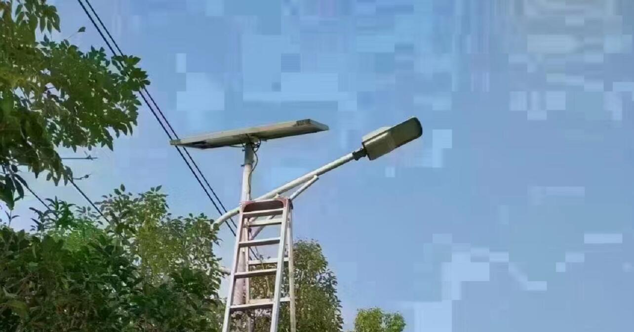 清潔太陽(yáng)能路燈